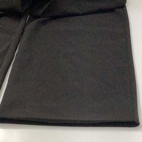 HALSTON
OKI JUMPSUIT IN STRETCH CREPE
$575.00 - Picture 10 of 15